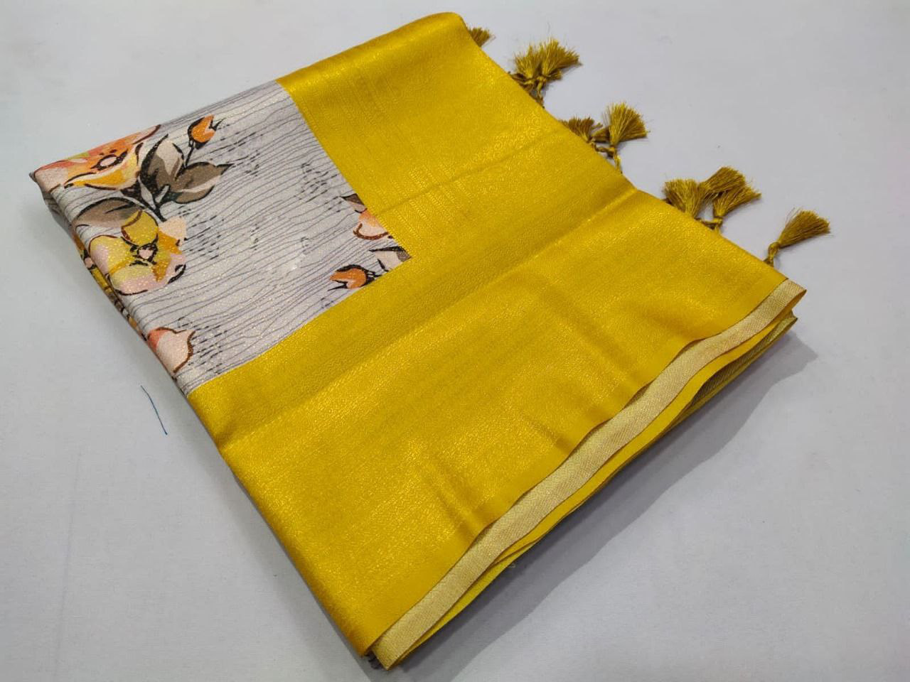 Artistic Digital Print Saree In Yellow Elegant Soft Silk Drape