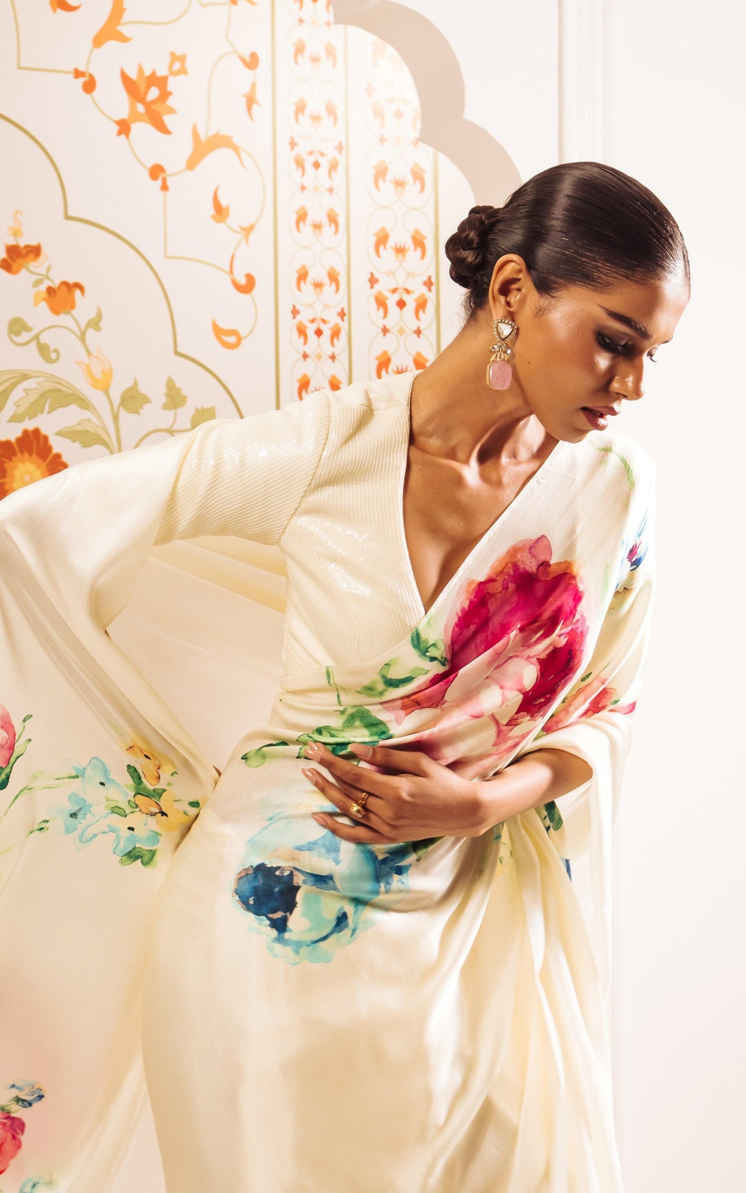 Buy Shyla White Satin Silk Saree with Abstract Flowers