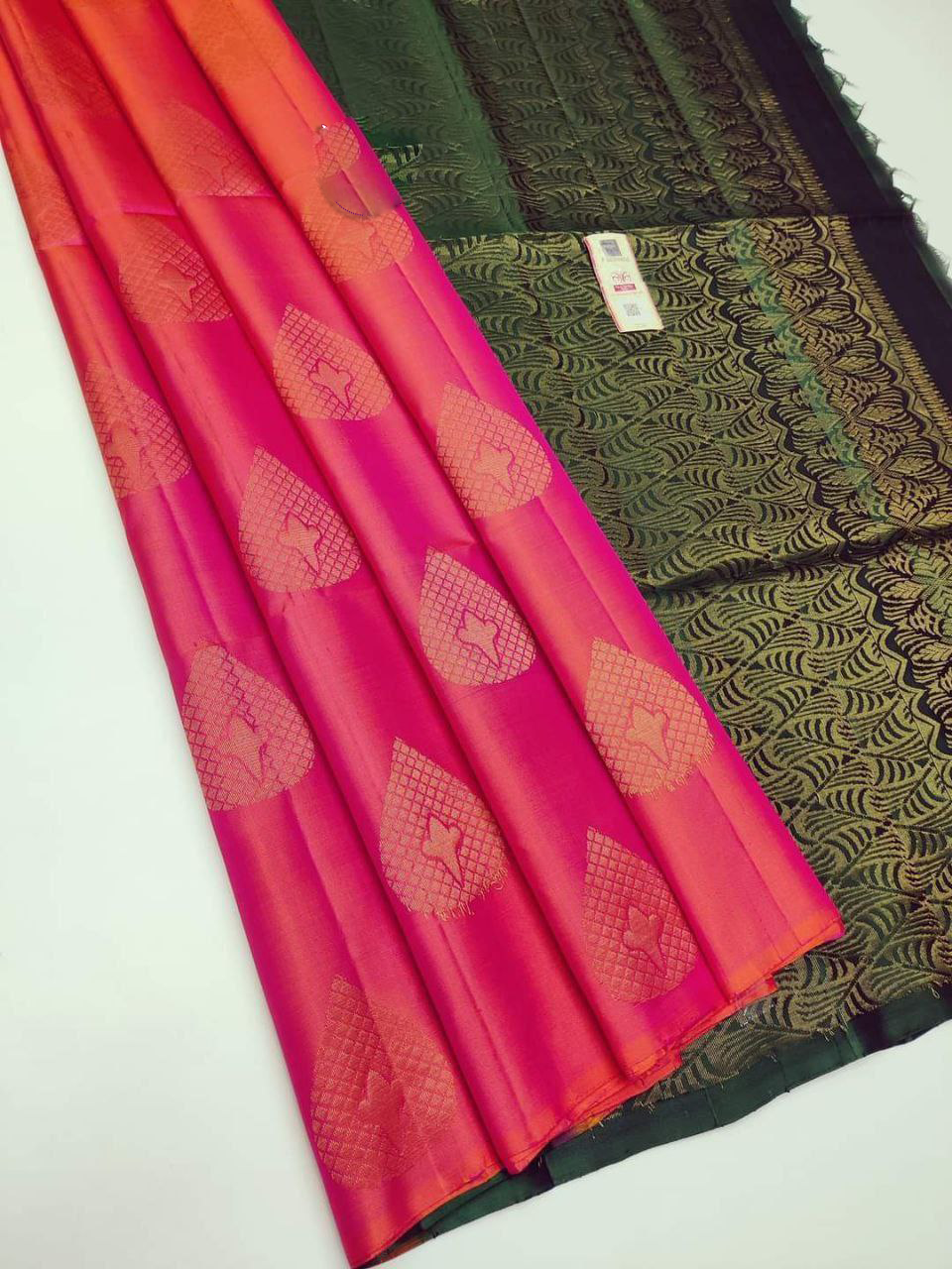 Heritage Style Pink Kanchipuram Saree Elegant Ethnic Wear