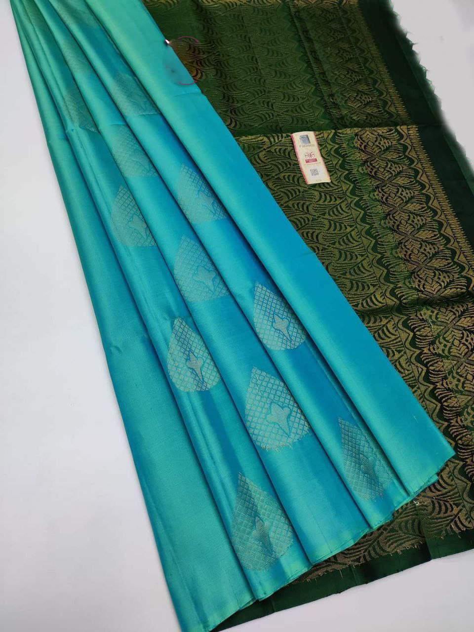 Timeless Sky Blue Kanchipuram Saree With Traditional Silk Weaving