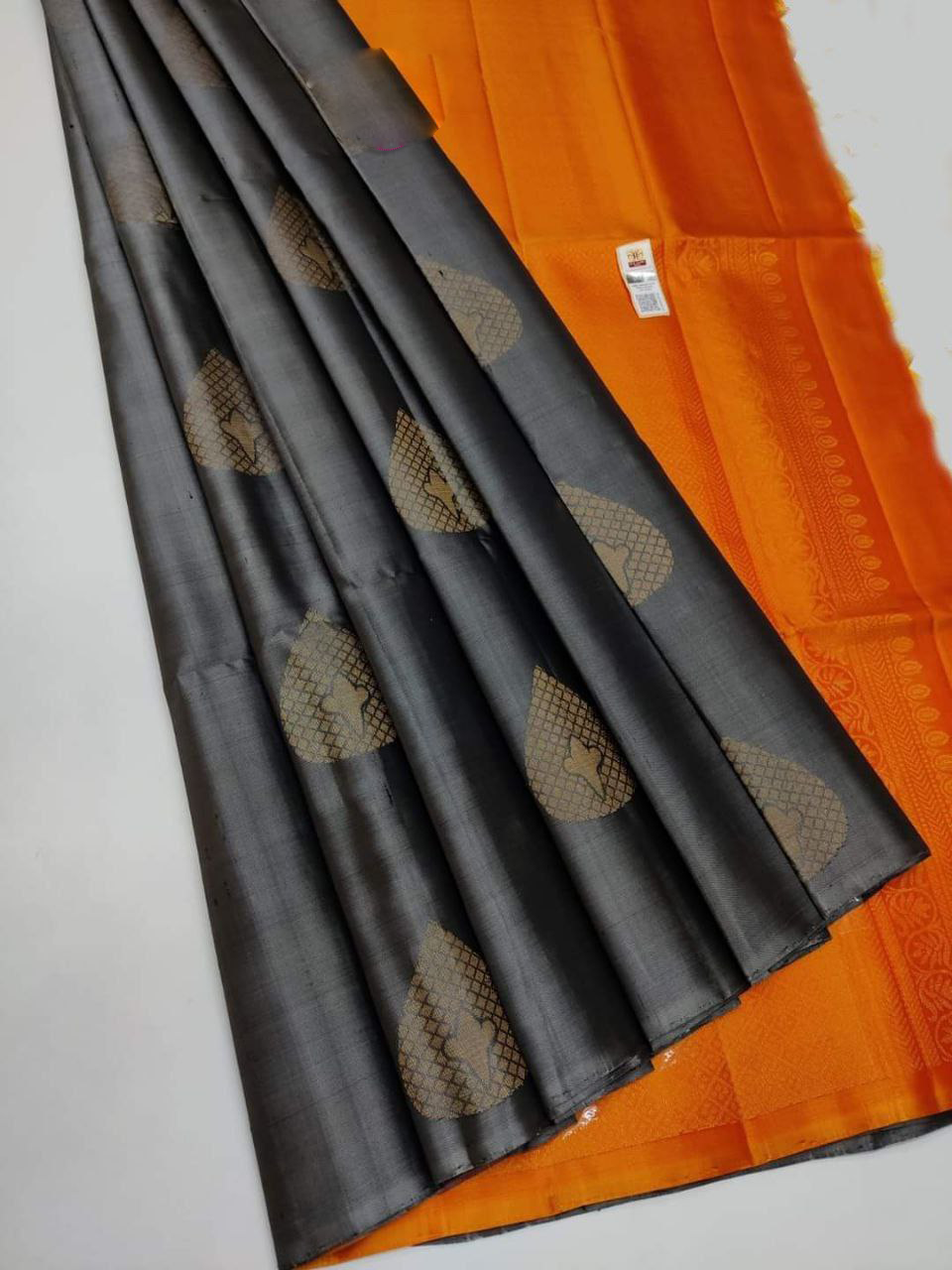 Grand Silver Ethnic Silk Saree Kanjivaram Weaving Patterns