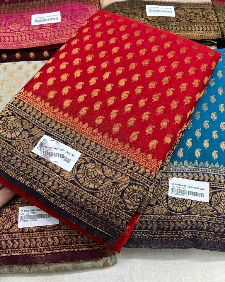 Classic Soft Silk Saree With Rich Pallu And Fancy Blouse For Festivals