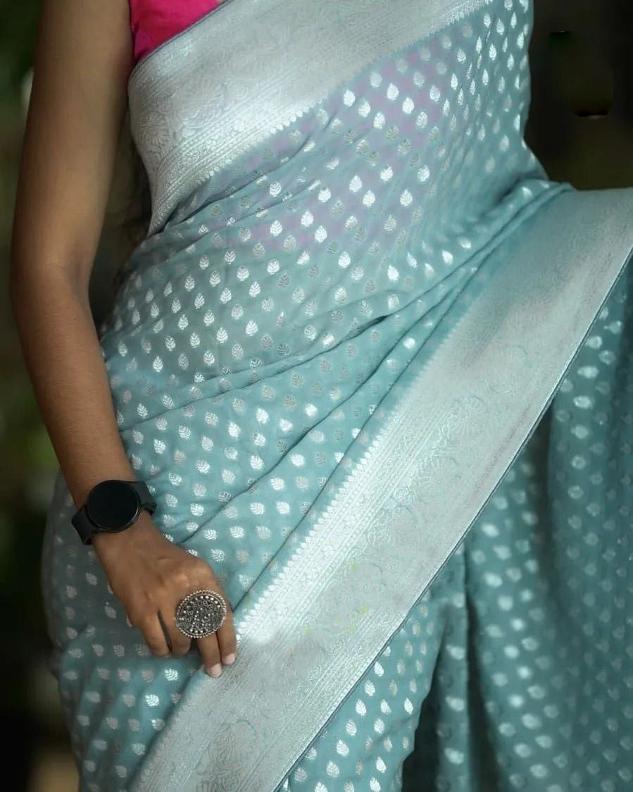Traditional Soft Silk Saree With Designer Pallu And Blouse
