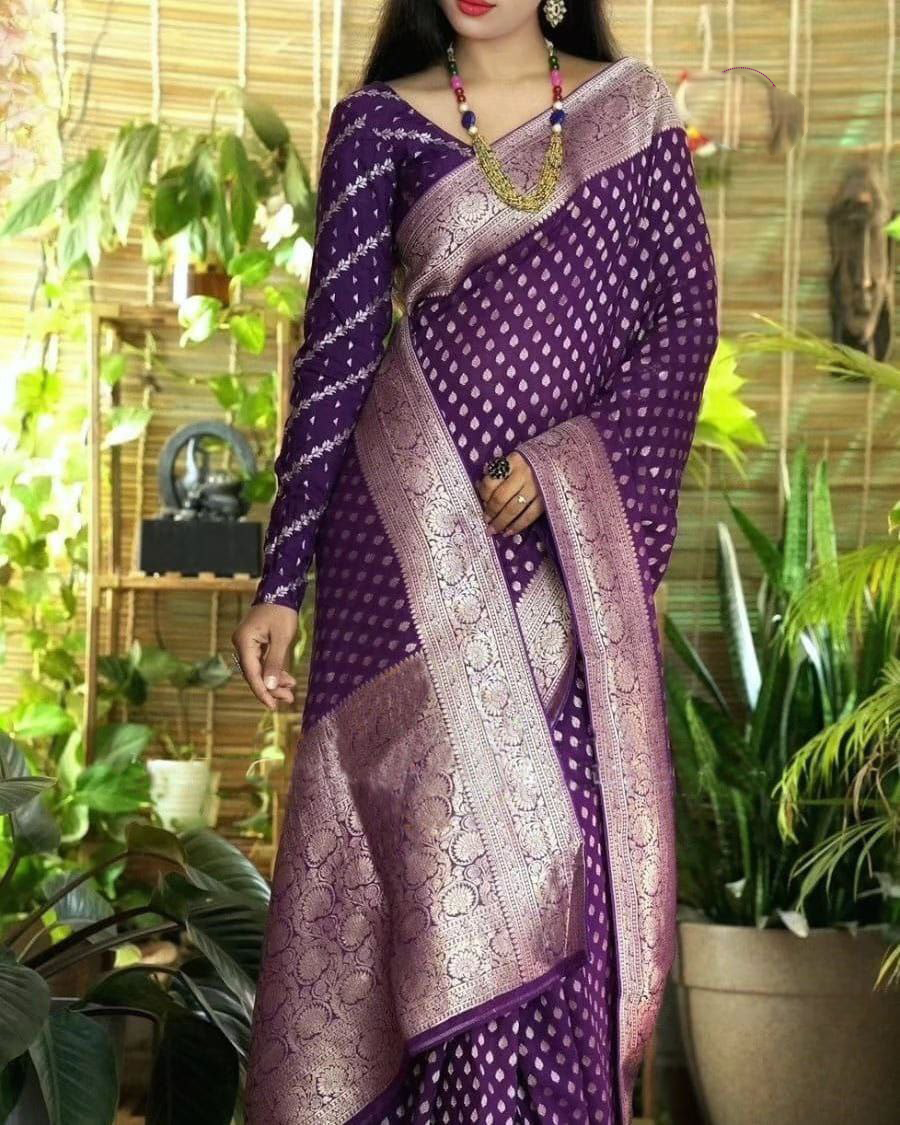 Designer Soft Silk Saree With Fancy Blouse For Special Occasions