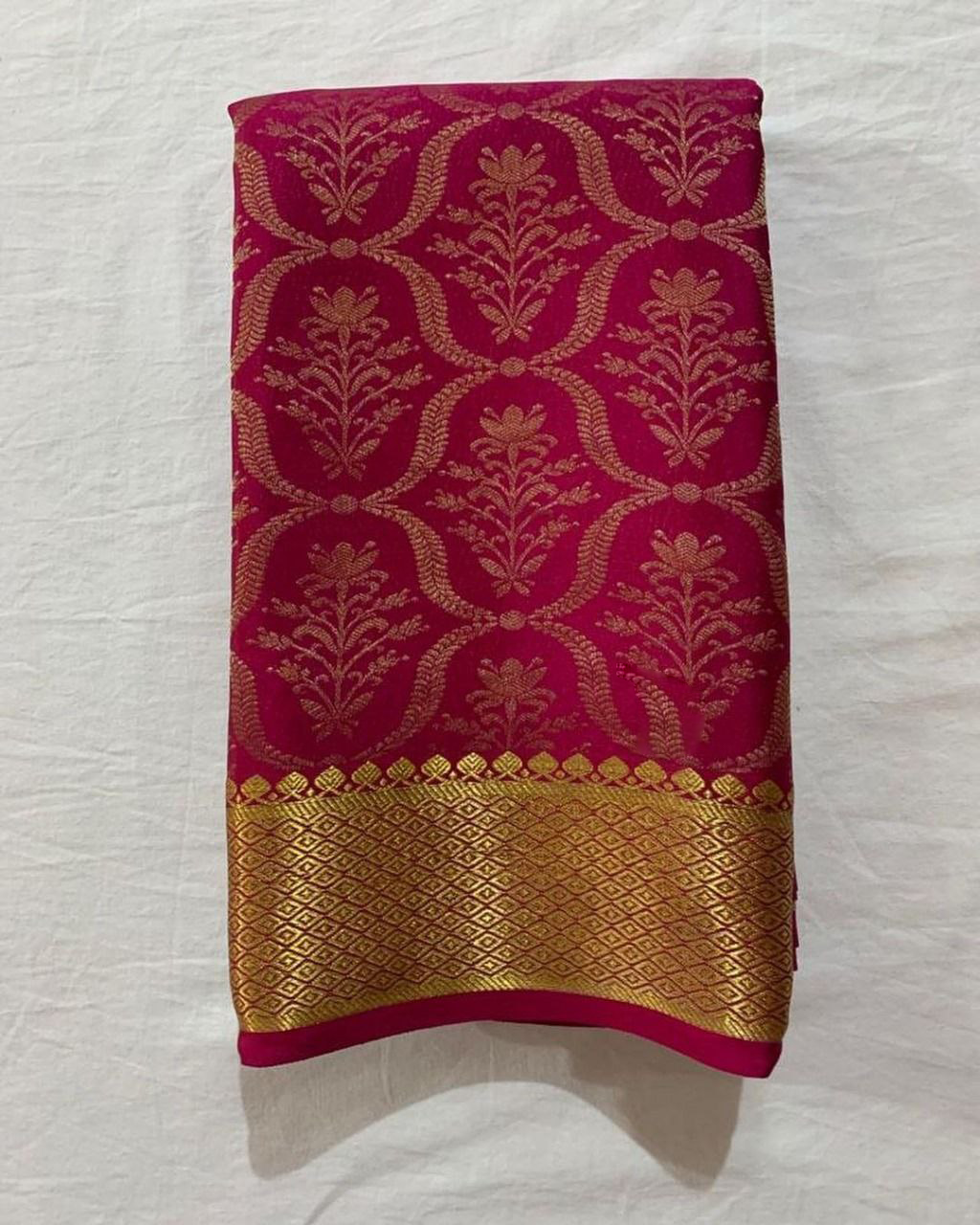 Designer Traditional Silk Saree With Gorgeous Pallu And Blouse Fabric