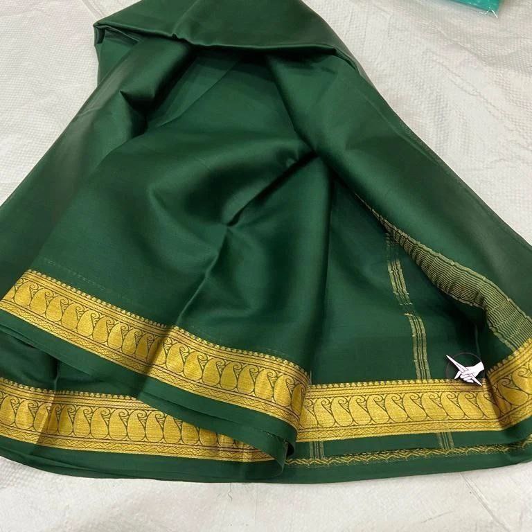 🥰 Exclusive Zari Border Green  Plain Mysore Silk Saree.🥰