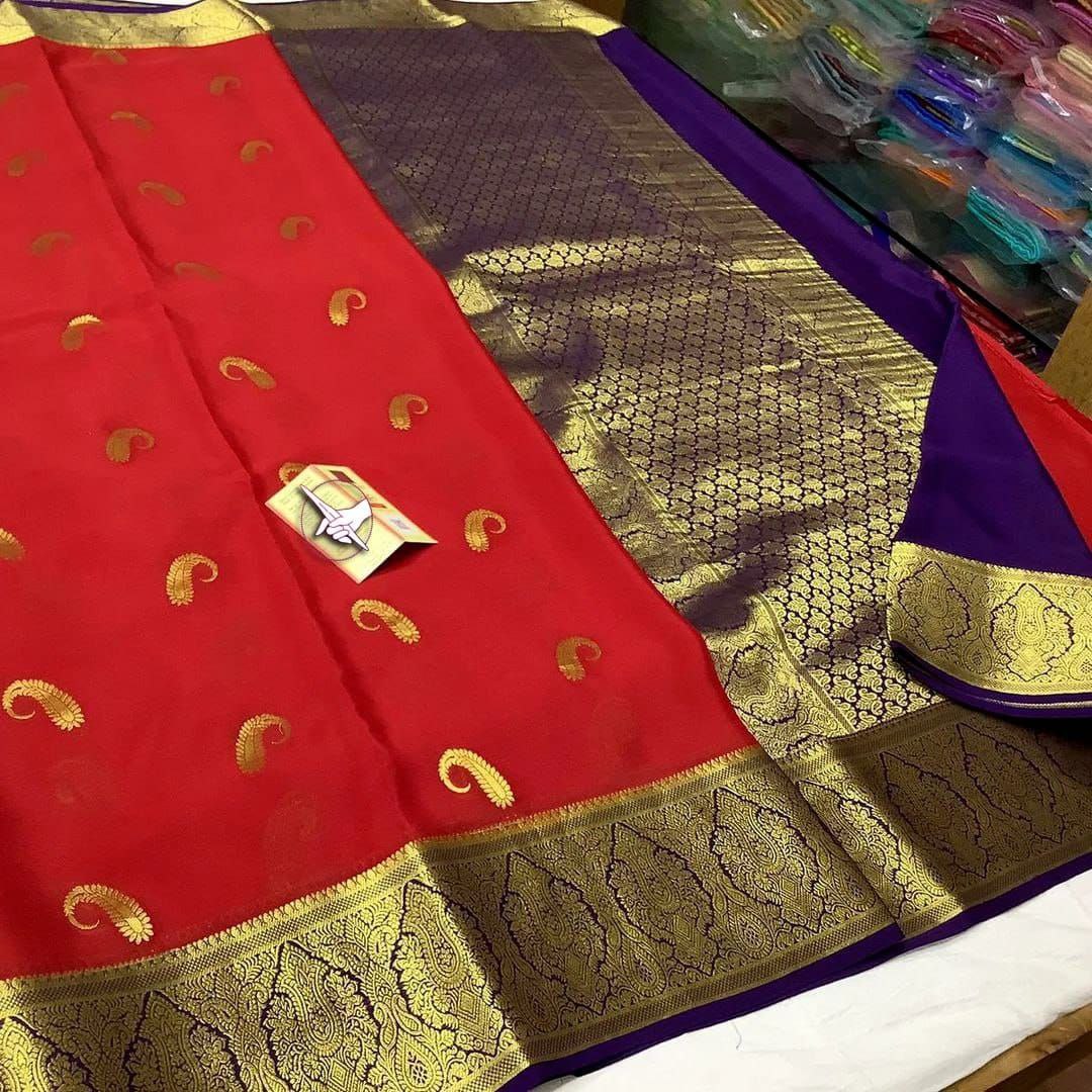 Designer Soft Silk Saree With Grand Pallu And Blouse Piece