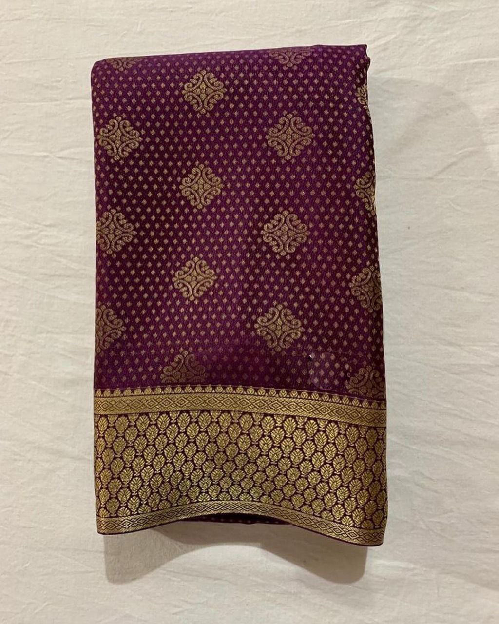 Soft Silk Saree With Woven Rich Pallu And Blouse Material